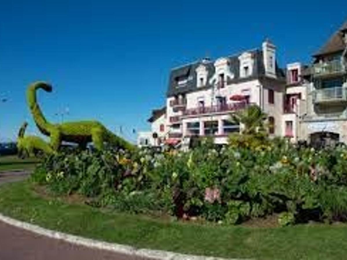 Appartement En Front De Mer A Villers-Sur-Mer Face Au Casino, 2P Tout Equipe Avec Parking Privatif - Fr-1-712-14 Eksteriør billede